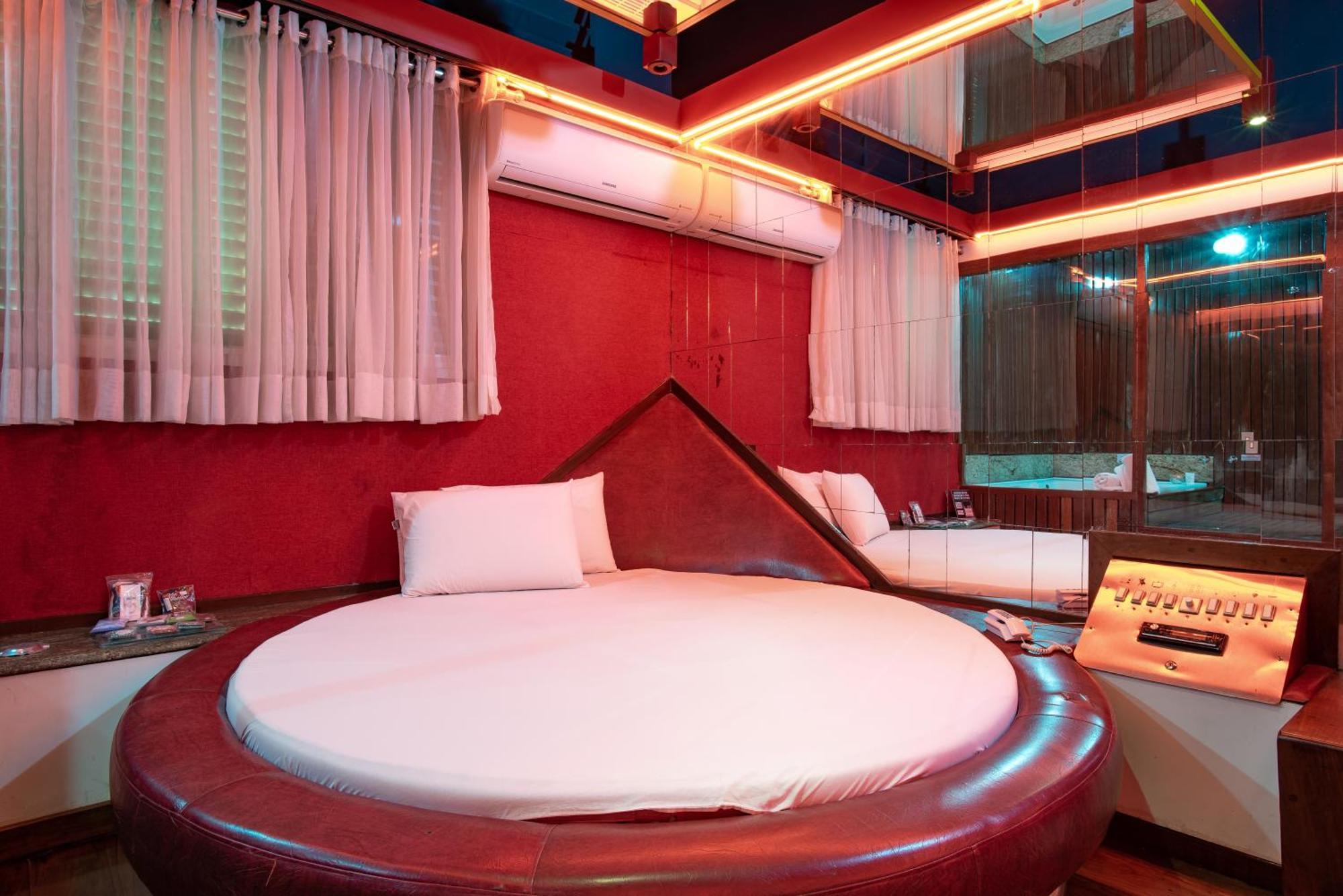 Hotel do amor Fantasy 5 *