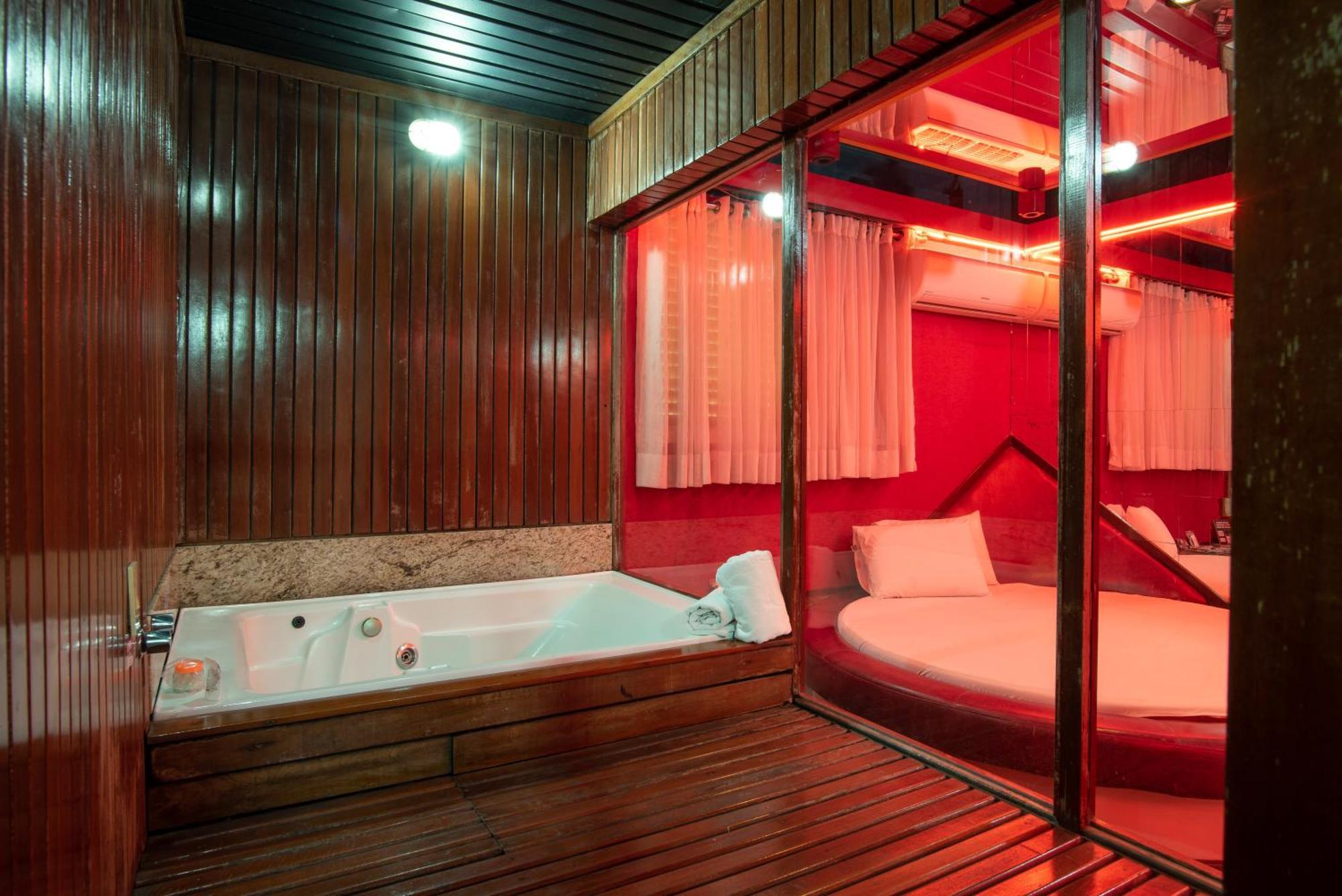 Fantasy 5 Hotel do amor