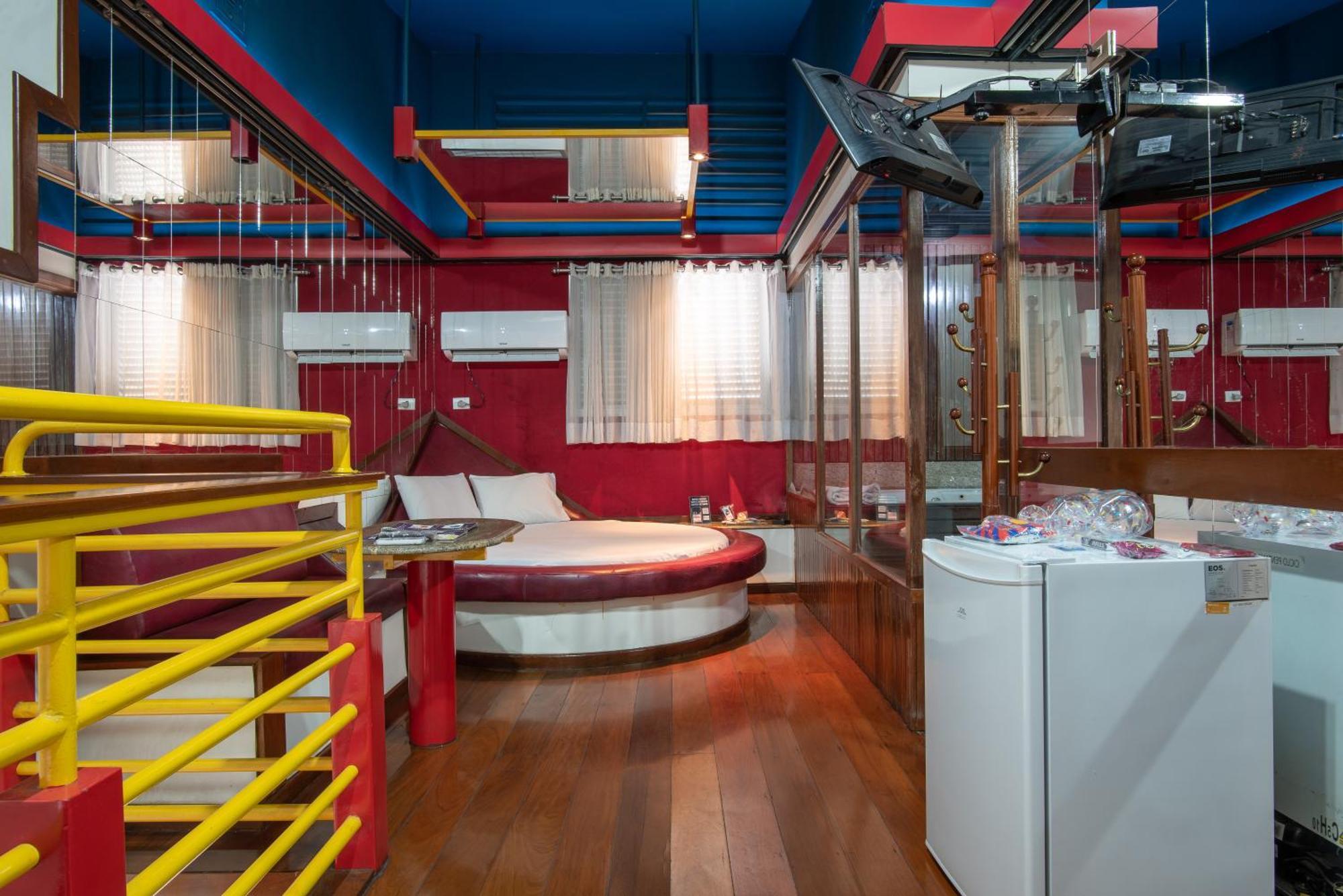 Fantasy 5 Hotel do amor